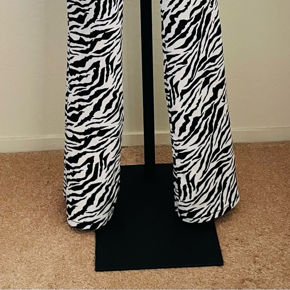 Motel Rocks Zebra Print Jeans Size Small - Picture 7 of 12